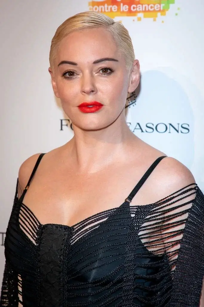 Rose McGowan’s Minimalist ‘Do