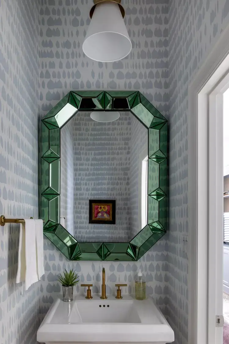 Hang a Wow-Worthy Mirror