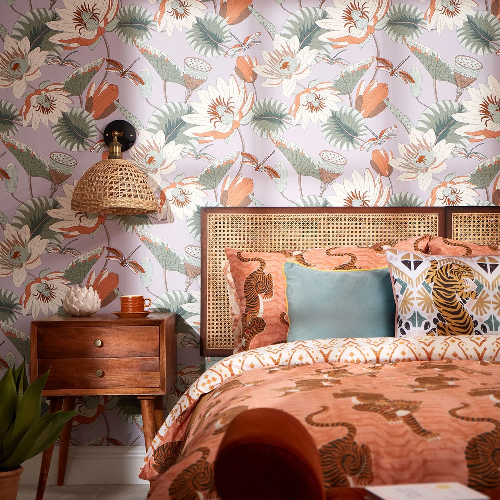 Embrace Bold Wallpaper Patterns