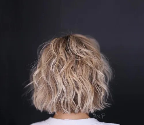 Wavy Bob with Layers