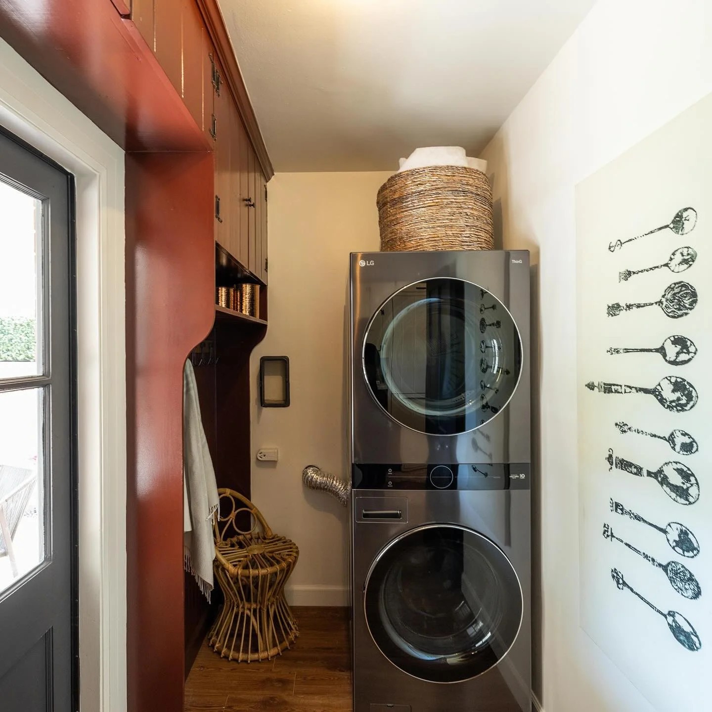 Maximize Small Laundry Room Space with Stackable Units