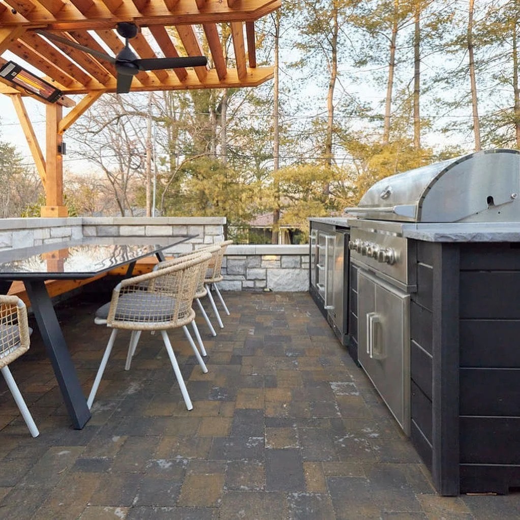 Family-Style Outdoor Kitchen