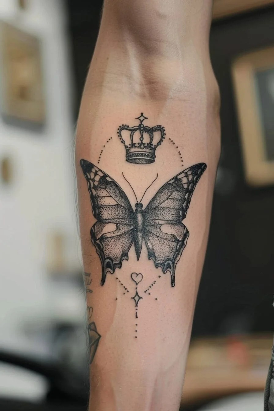 Butterfly with a Crown: Represents royalty, beauty, and the pursuit of one’s dreams